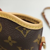 Louis Vuitton(LV) Fold Me Pouch Monogram Canvas — thumbnail 13
