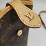Louis Vuitton(LV) Fold Me Pouch Monogram Canvas — thumbnail 9