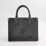 Louis Vuitton(LV) OnTheGo Tote Monogram Empreinte Giant PM — thumbnail 3