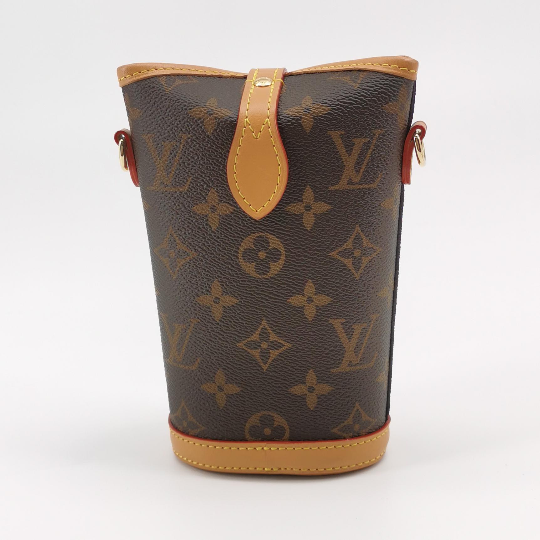 Louis Vuitton(LV) Fold Me Pouch Monogram Canvas — photo 3 of 16