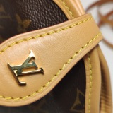 Louis Vuitton(LV) Fold Me Pouch Monogram Canvas — thumbnail 9