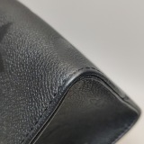 Louis Vuitton(LV) OnTheGo Tote Monogram Empreinte Giant PM — thumbnail 12