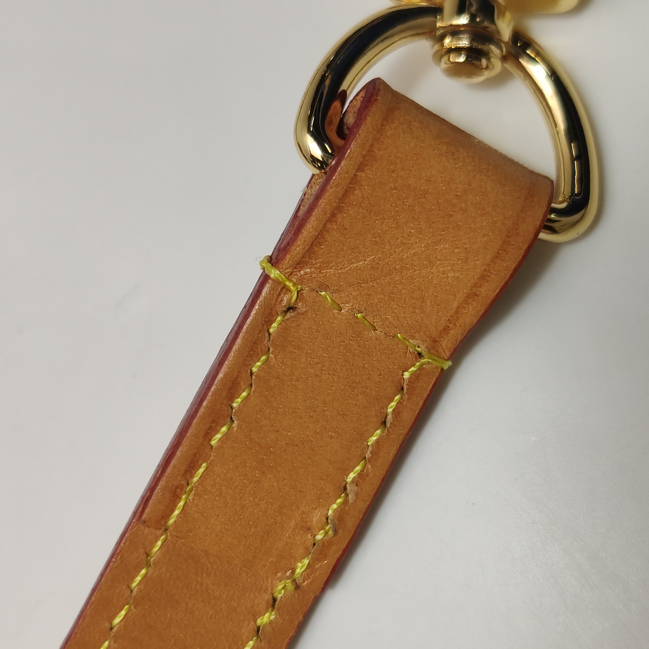 Louis Vuitton(LV) Fold Me Pouch Monogram Canvas — photo 15 of 16