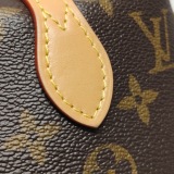 Louis Vuitton(LV) Fold Me Pouch Monogram Canvas — thumbnail 10