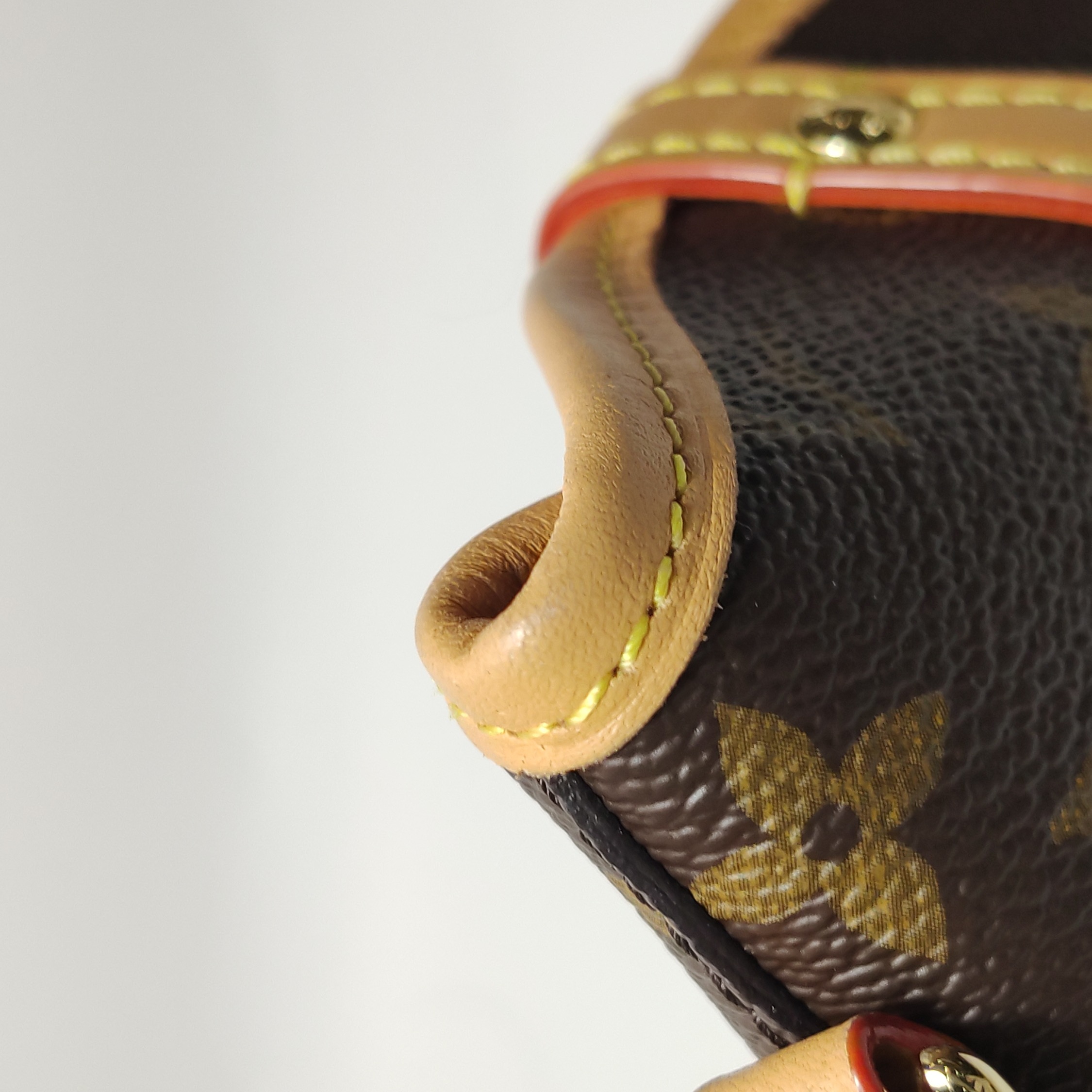 Louis Vuitton(LV) Fold Me Pouch Monogram Canvas — photo 12 of 16