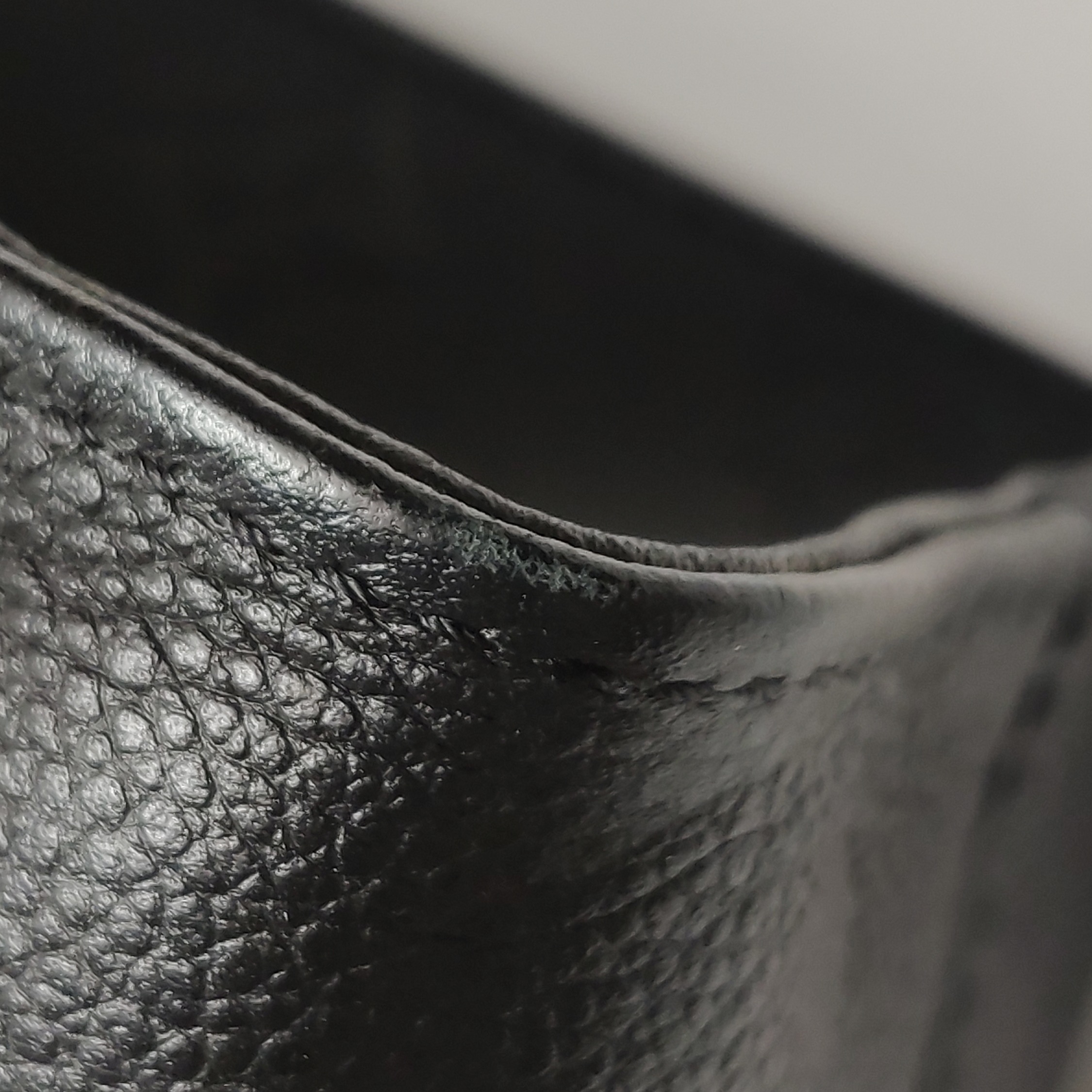 Louis Vuitton(LV) OnTheGo Tote Monogram Empreinte Giant PM — photo 13 of 14