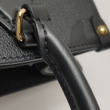 Louis Vuitton(LV) OnTheGo Tote Monogram Empreinte Giant PM — thumbnail 14