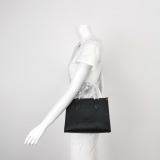 Louis Vuitton(LV) OnTheGo Tote Monogram Empreinte Giant PM — thumbnail 2