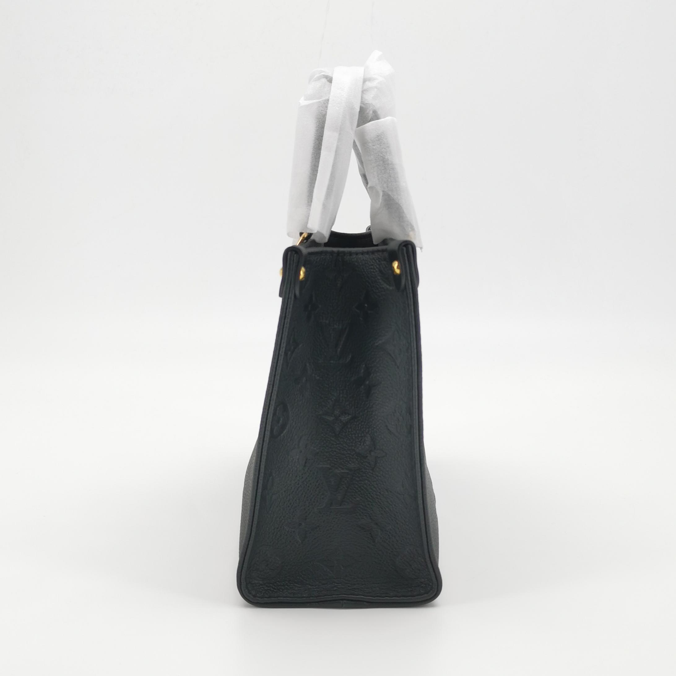 Louis Vuitton(LV) OnTheGo Tote Monogram Empreinte Giant PM — photo 5 of 14