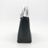 Louis Vuitton(LV) OnTheGo Tote Monogram Empreinte Giant PM — thumbnail 4