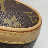 Louis Vuitton(LV) Fold Me Pouch Monogram Canvas — thumbnail 9