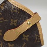 Louis Vuitton(LV) Fold Me Pouch Monogram Canvas — thumbnail 16