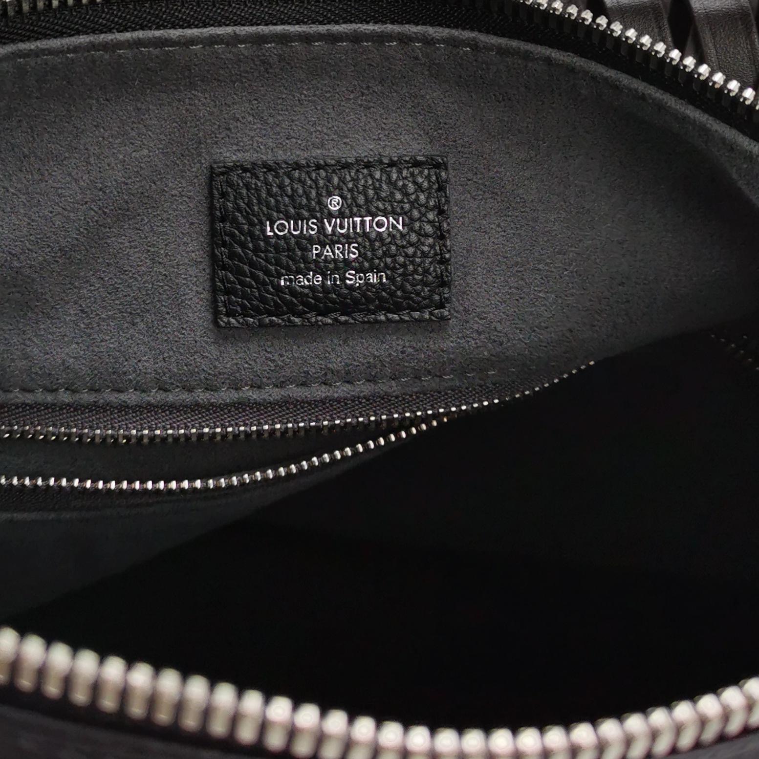 Louis Vuitton(LV) Braided Handle Beaubourg Hobo Mahina Leather MM — photo 11 of 18