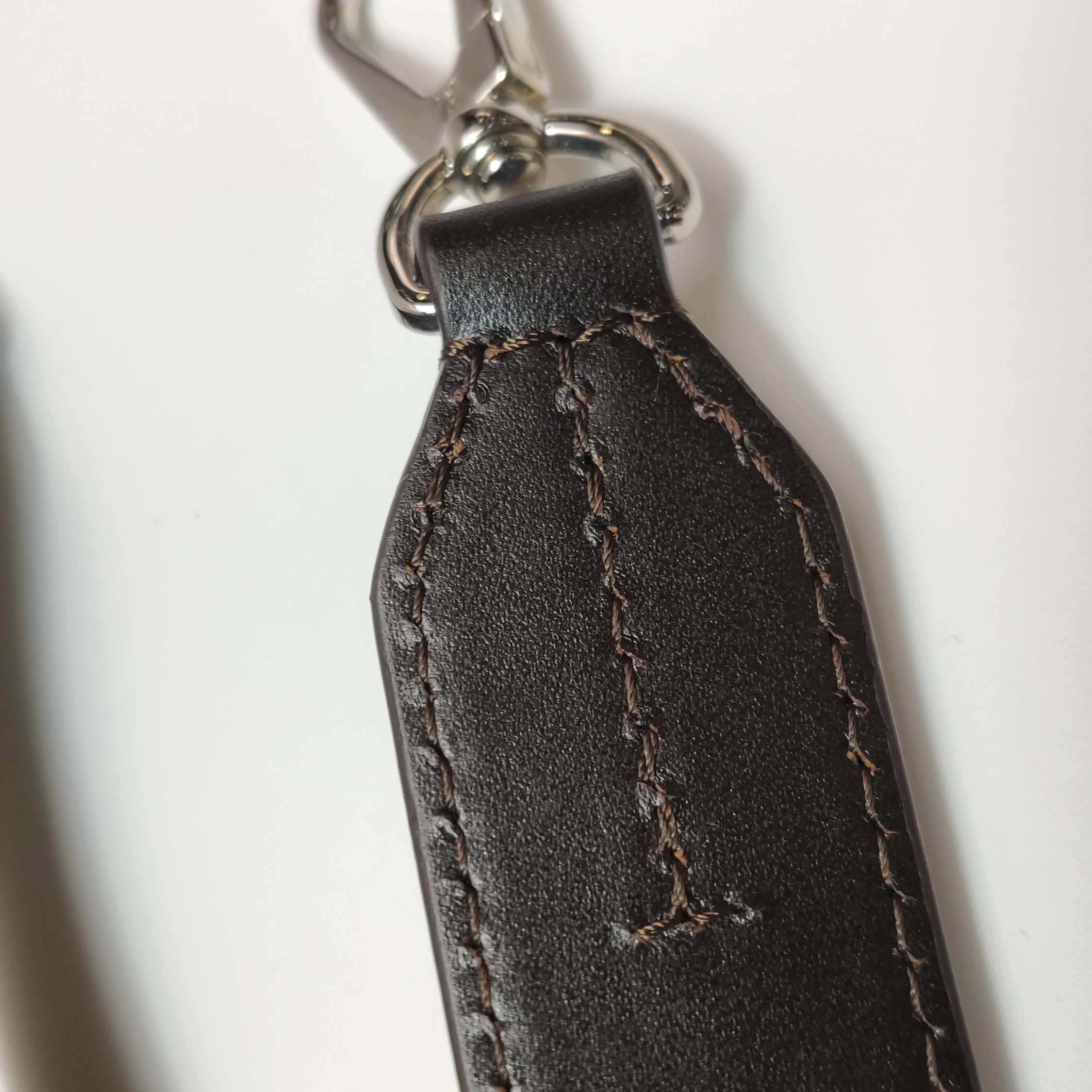 Louis Vuitton(LV) Braided Handle Beaubourg Hobo Mahina Leather MM — photo 17 of 18