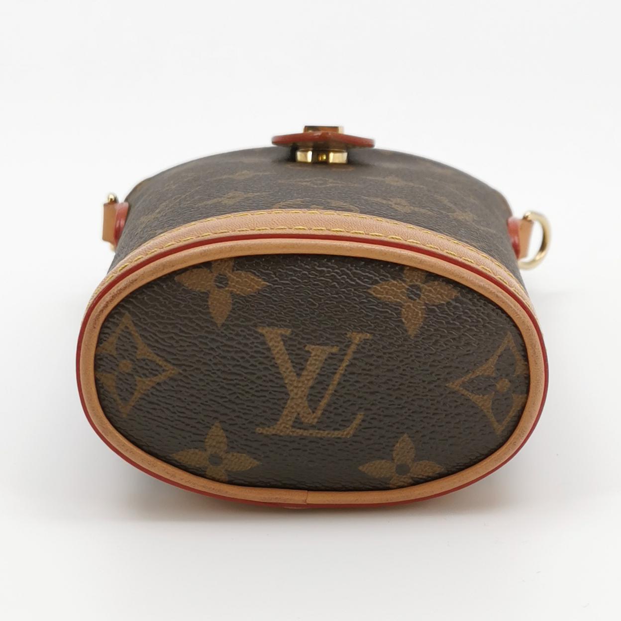 Louis Vuitton(LV) Fold Me Pouch Monogram Canvas — photo 6 of 15