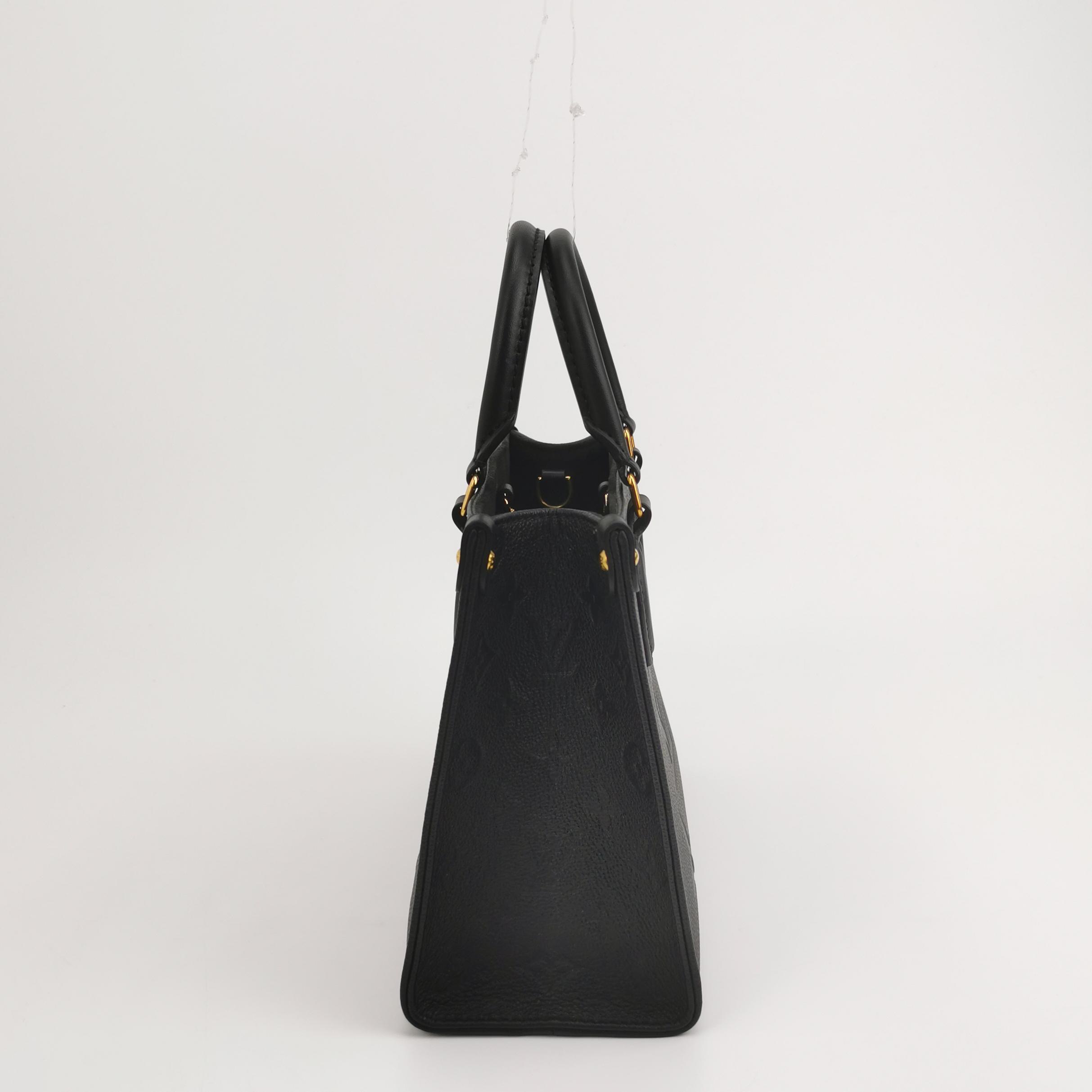 Louis Vuitton(LV) OnTheGo Tote Monogram Empreinte Giant PM — photo 5 of 13