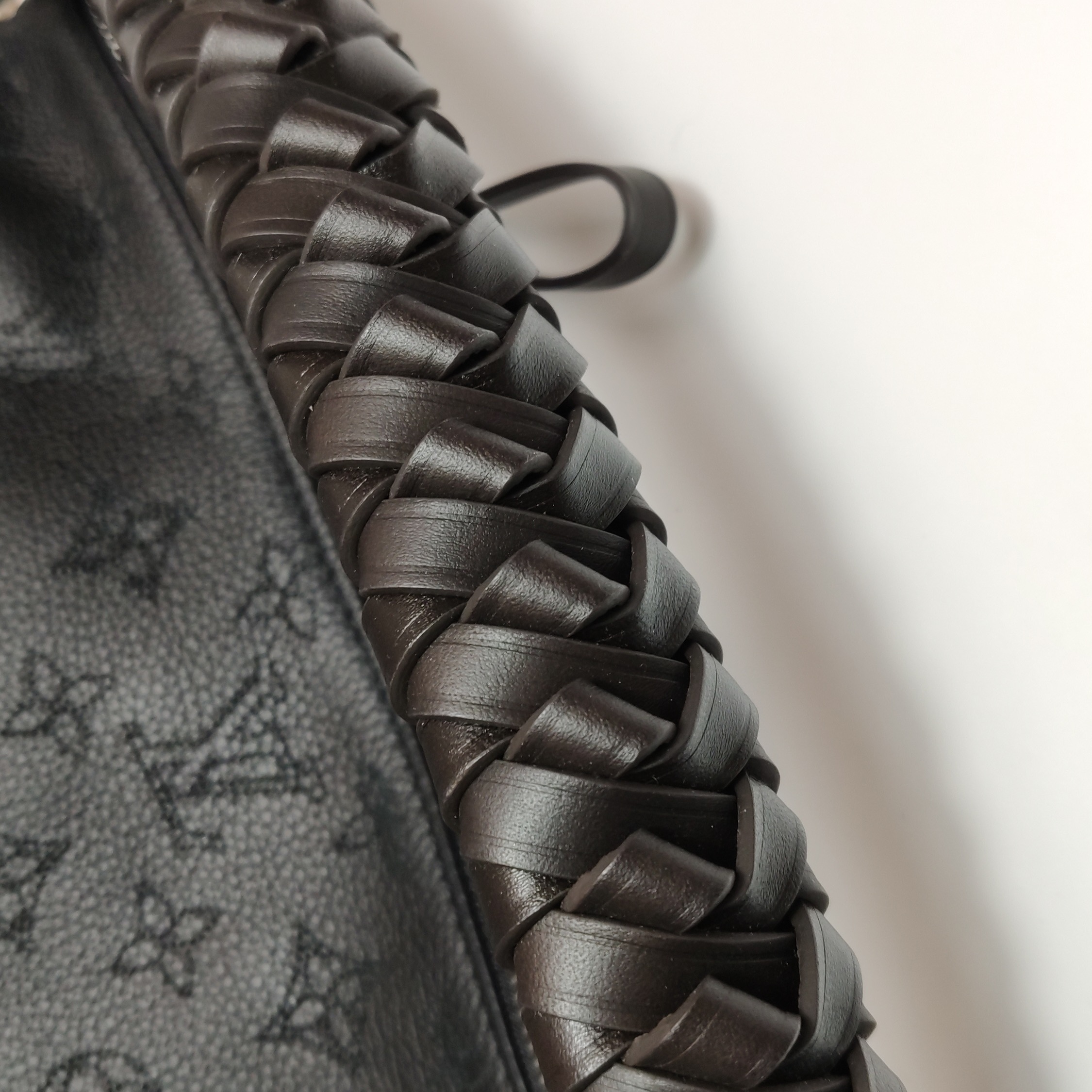 Louis Vuitton(LV) Braided Handle Beaubourg Hobo Mahina Leather MM — photo 15 of 18