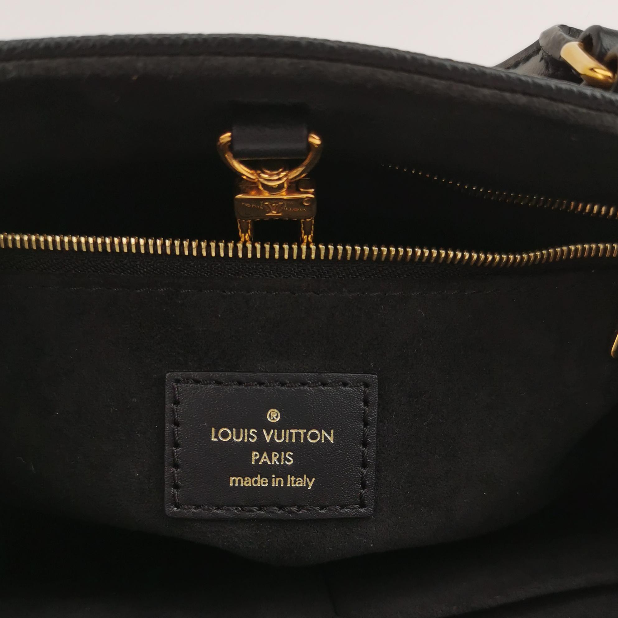 Louis Vuitton(LV) OnTheGo Tote Monogram Empreinte Giant PM — photo 8 of 13