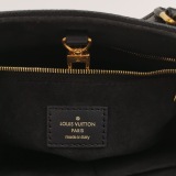 Louis Vuitton(LV) OnTheGo Tote Monogram Empreinte Giant PM — thumbnail 8