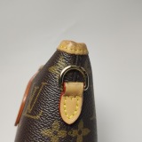 Louis Vuitton(LV) Fold Me Pouch Monogram Canvas — thumbnail 12