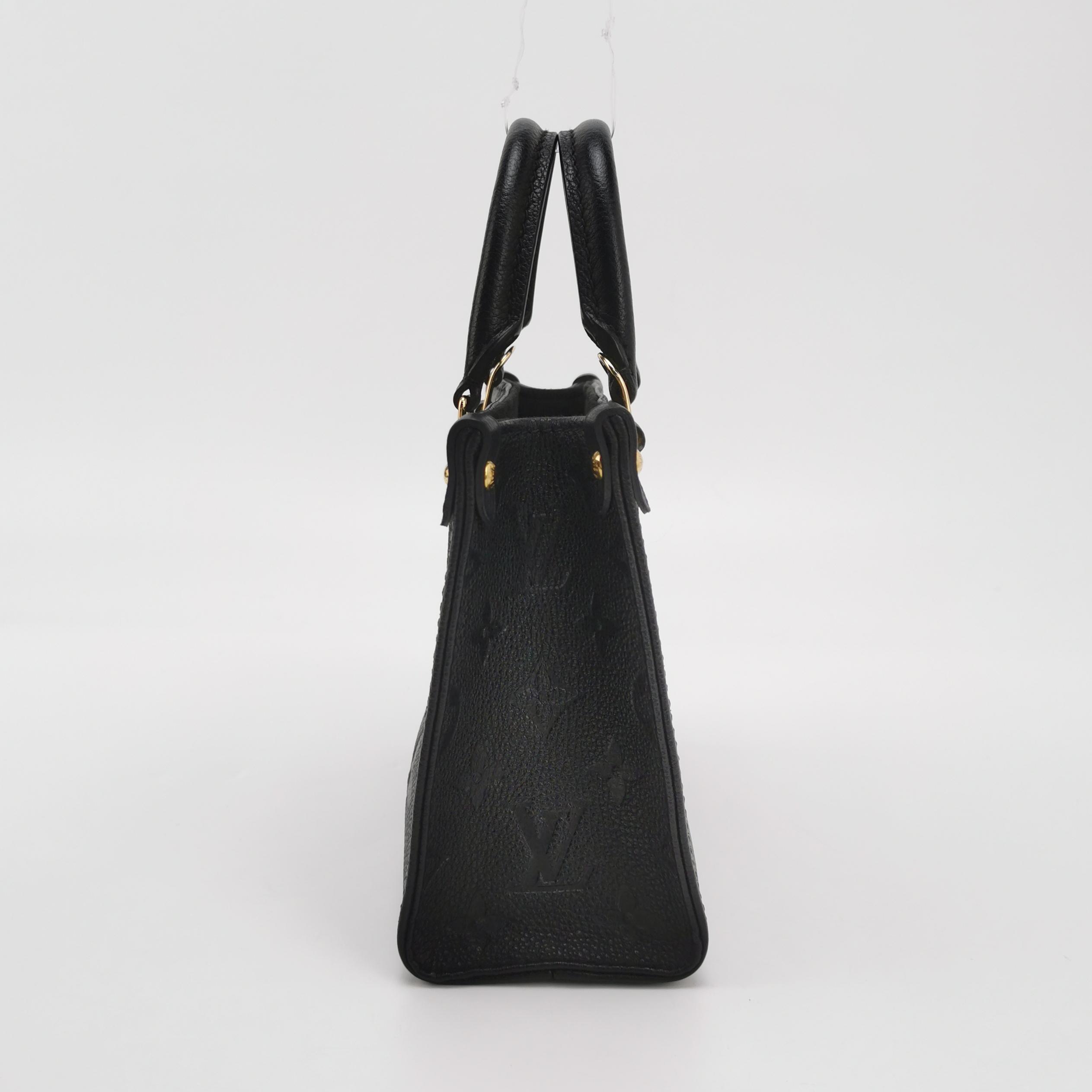Louis Vuitton(LV) OnTheGo Tote Monogram Empreinte Giant BB — photo 5 of 15