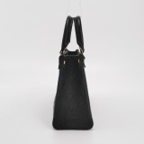 Louis Vuitton(LV) OnTheGo Tote Monogram Empreinte Giant BB — thumbnail 5