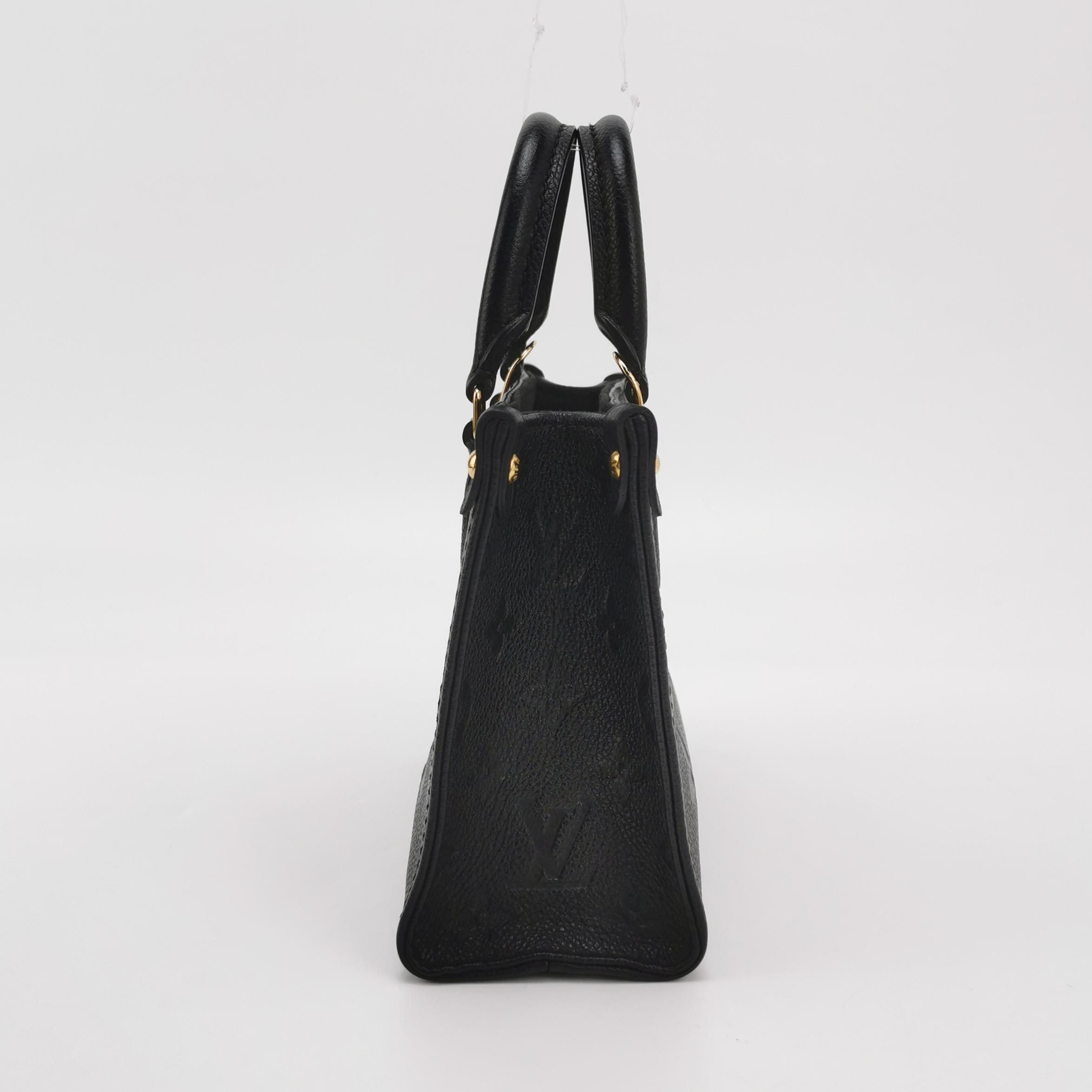 Louis Vuitton(LV) OnTheGo Tote Monogram Empreinte Giant BB — photo 4 of 15