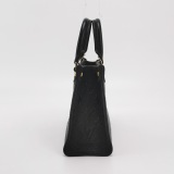 Louis Vuitton(LV) OnTheGo Tote Monogram Empreinte Giant BB — thumbnail 4