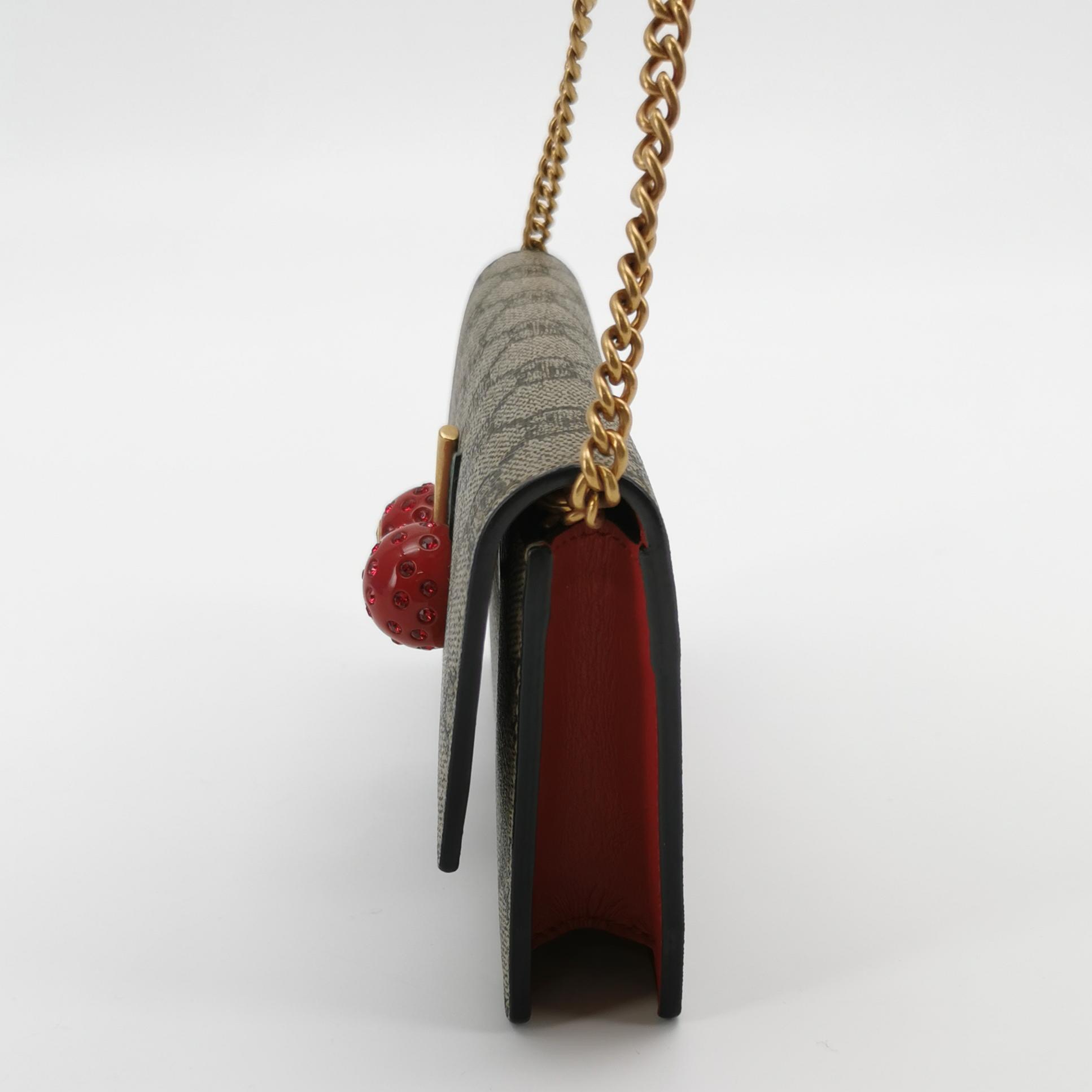 Gucci Cherries Wallet on Chain GG Coated Canvas Mini — photo 3 of 19