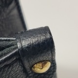 Louis Vuitton(LV) OnTheGo Tote Monogram Empreinte Giant BB — thumbnail 10