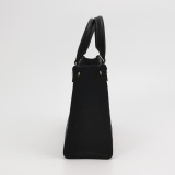 Louis Vuitton(LV) OnTheGo Tote Monogram Empreinte Giant BB — thumbnail 4