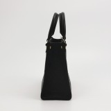 Louis Vuitton(LV) OnTheGo Tote Monogram Empreinte Giant BB — thumbnail 5