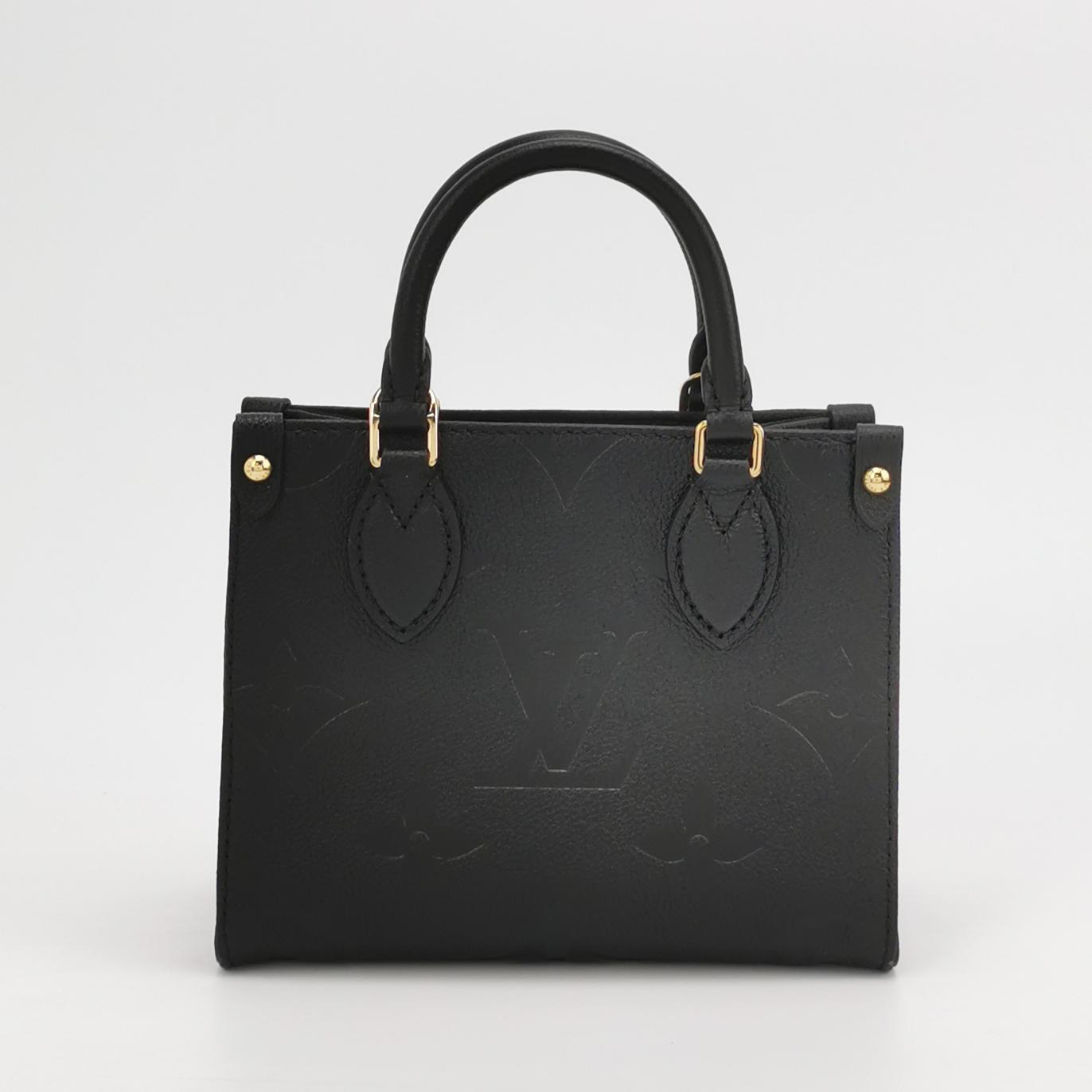 Louis Vuitton(LV) OnTheGo Tote Monogram Empreinte Giant BB — photo 3 of 13