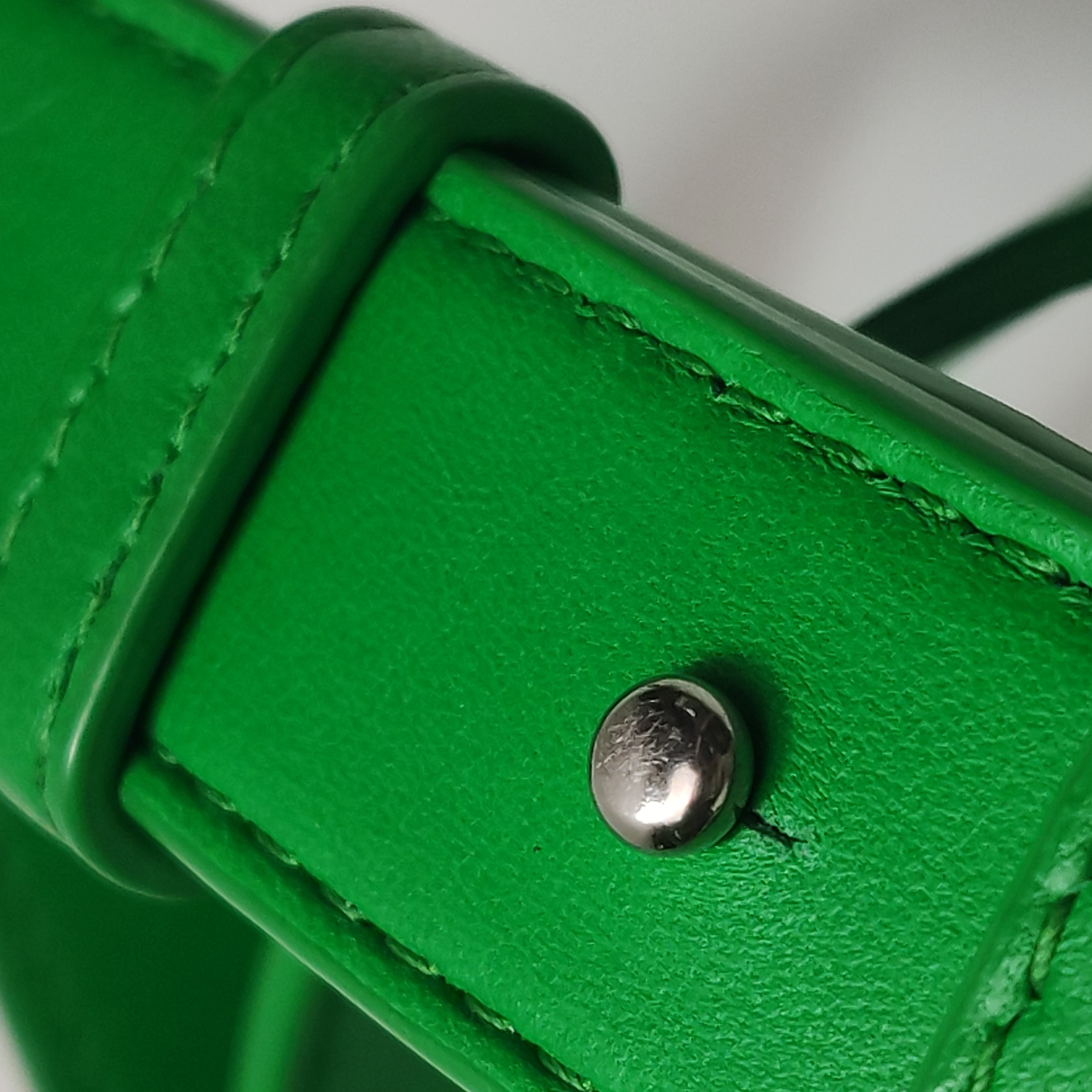 Bottega Veneta Cassette Crossbody Bag Maxi Intrecciato Grained Leather — photo 13 of 14