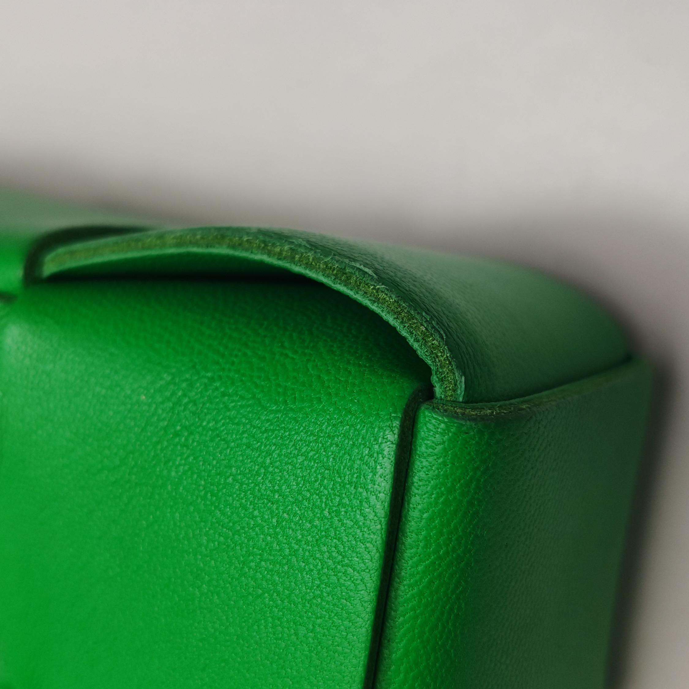Bottega Veneta Cassette Crossbody Bag Maxi Intrecciato Grained Leather — photo 10 of 14
