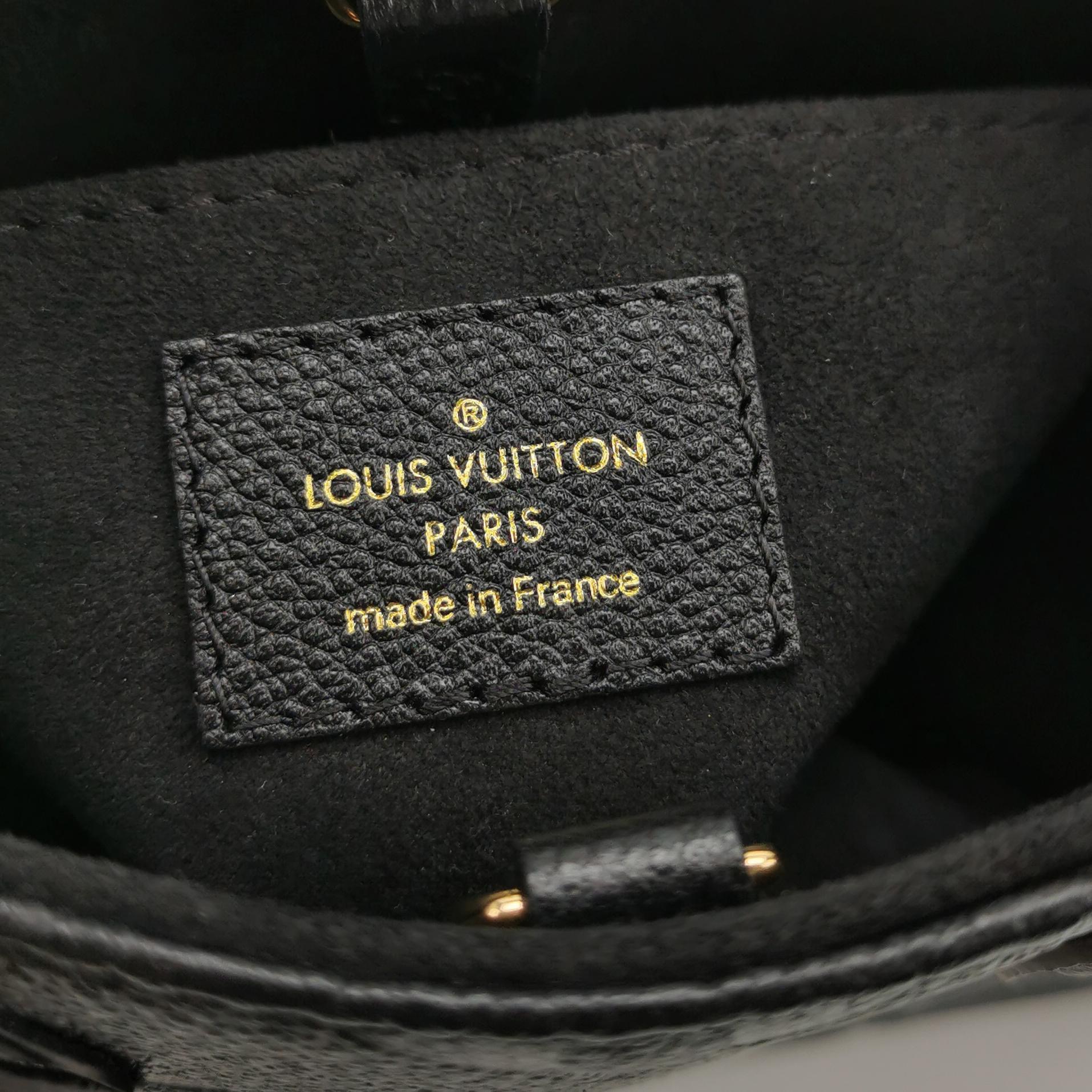 Louis Vuitton(LV) OnTheGo Tote Monogram Empreinte Giant BB — photo 8 of 13