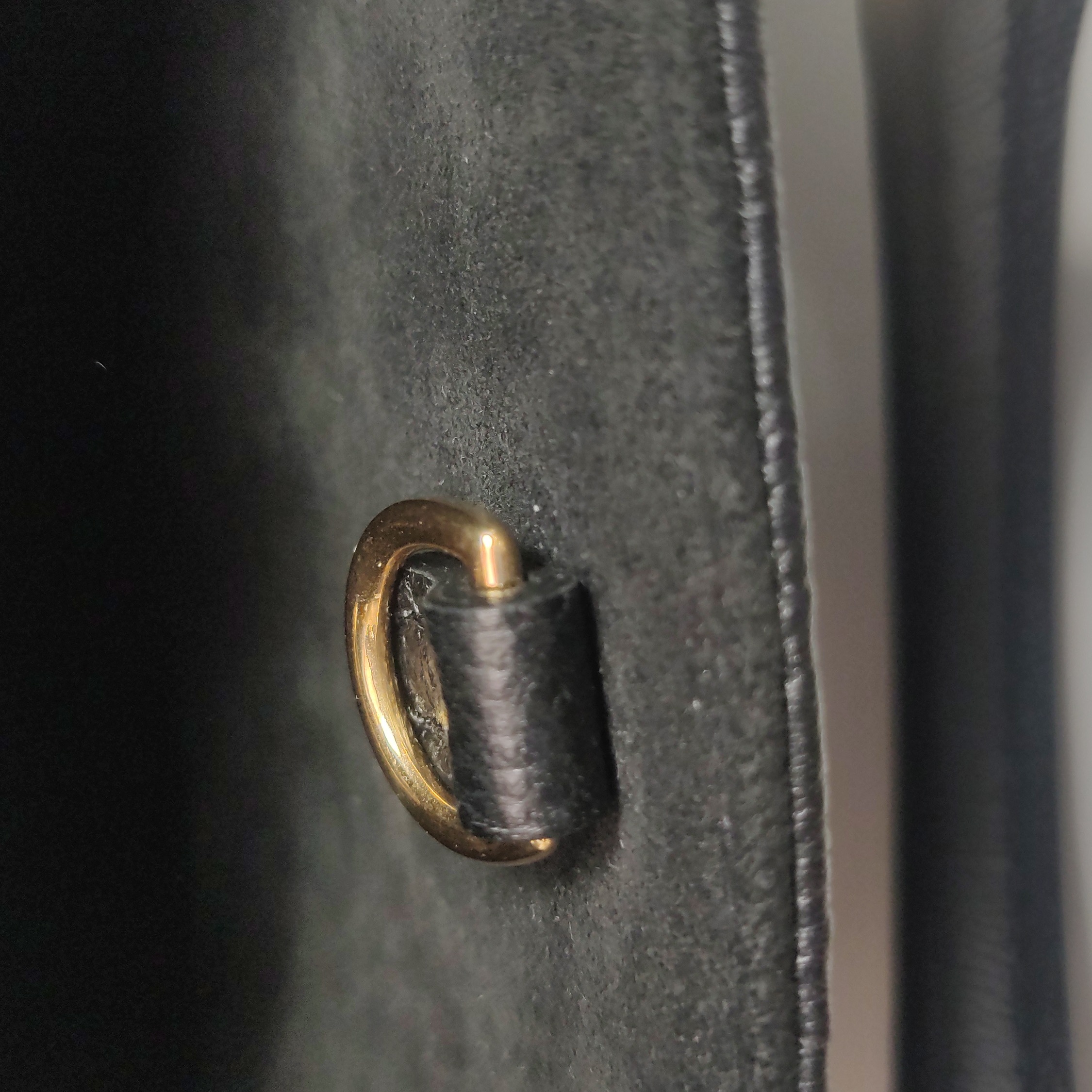 Louis Vuitton(LV) OnTheGo Tote Monogram Empreinte Giant BB — photo 9 of 13