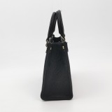 Louis Vuitton(LV) OnTheGo Tote Monogram Empreinte Giant BB — thumbnail 5