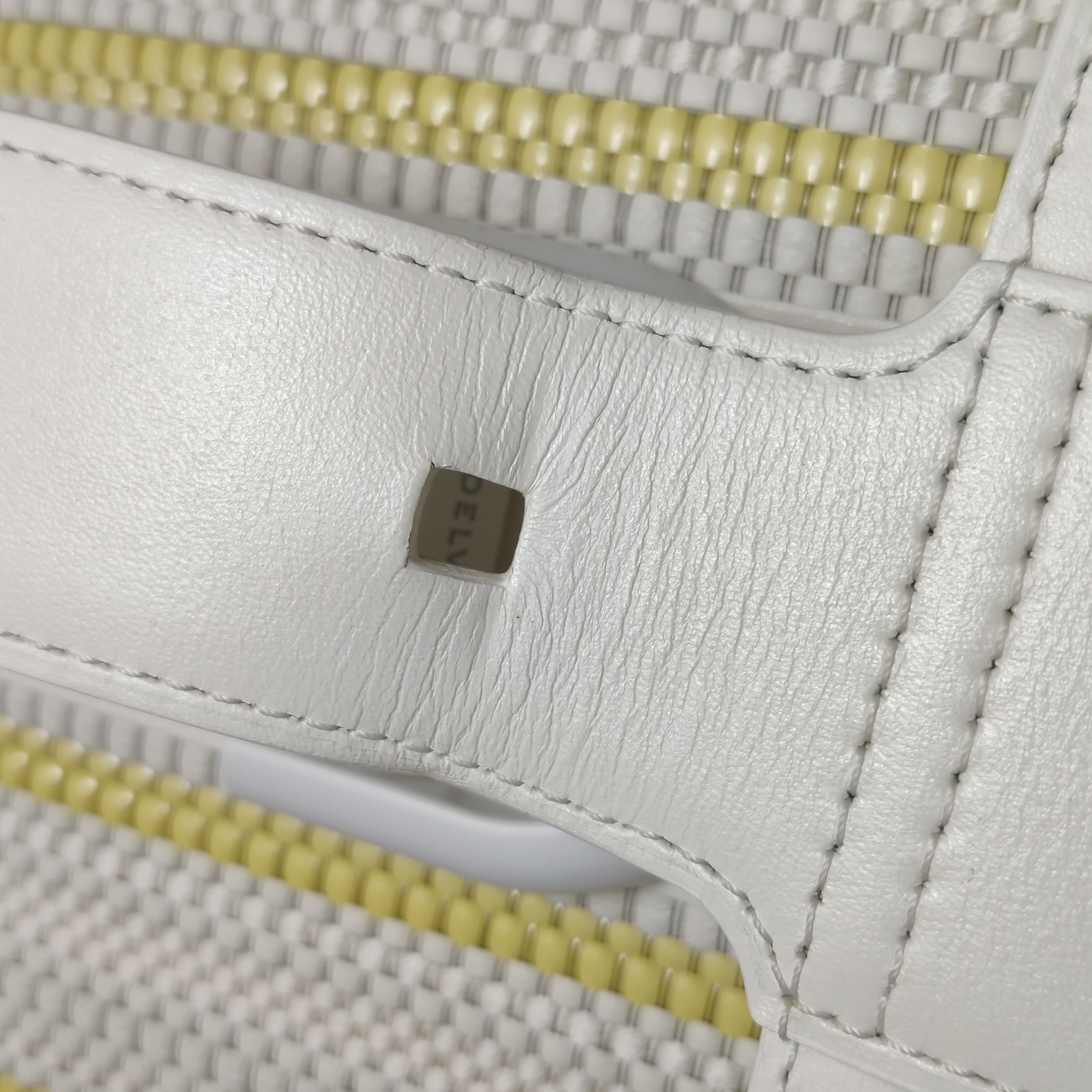 Delvaux Brillant Top Handle Bag Leather MM — photo 9 of 18