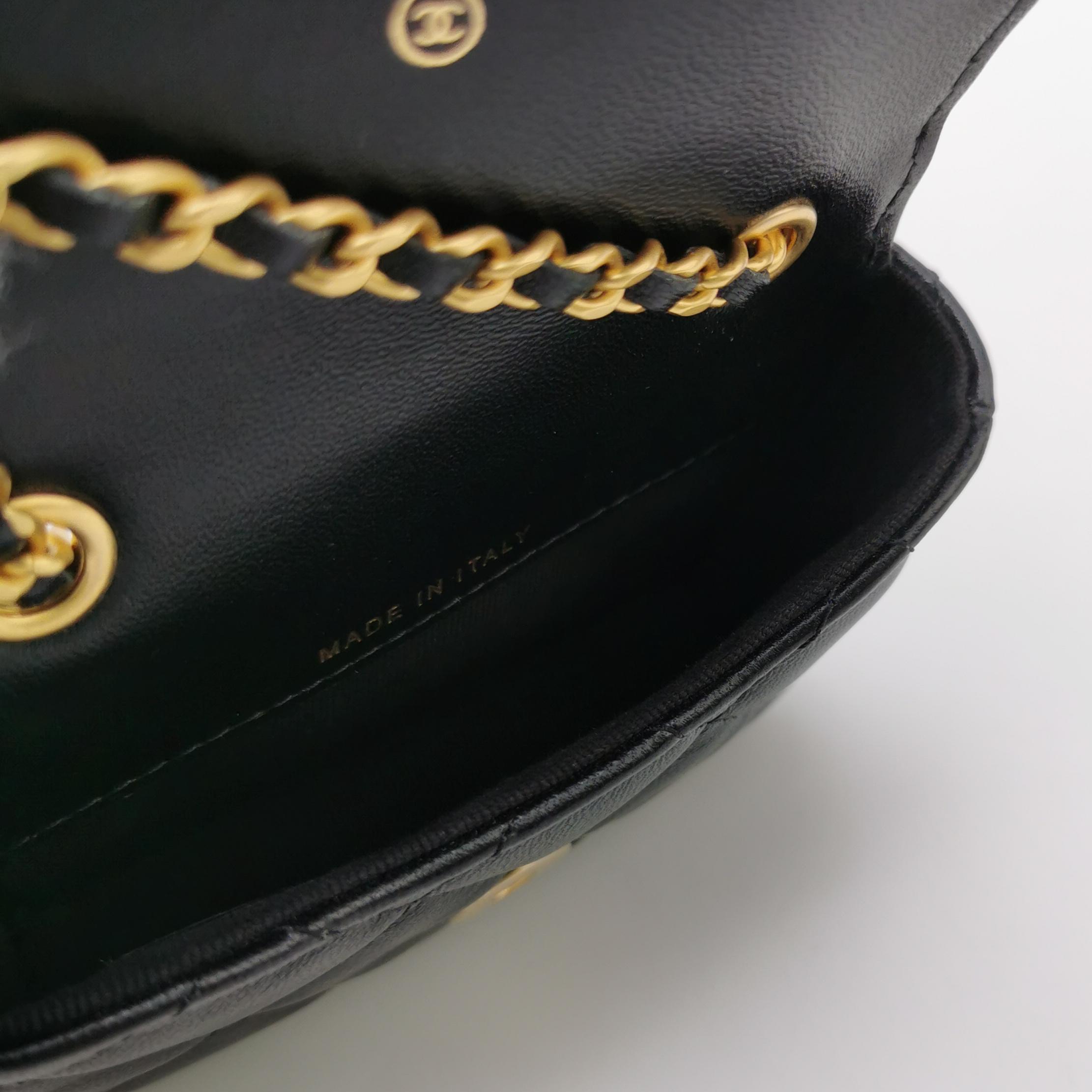 Chanel Coco de Toi Heart Belt Bag Quilted Lambskin Mini — photo 12 of 13