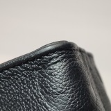Louis Vuitton(LV) OnTheGo Tote Monogram Empreinte Giant BB — thumbnail 13