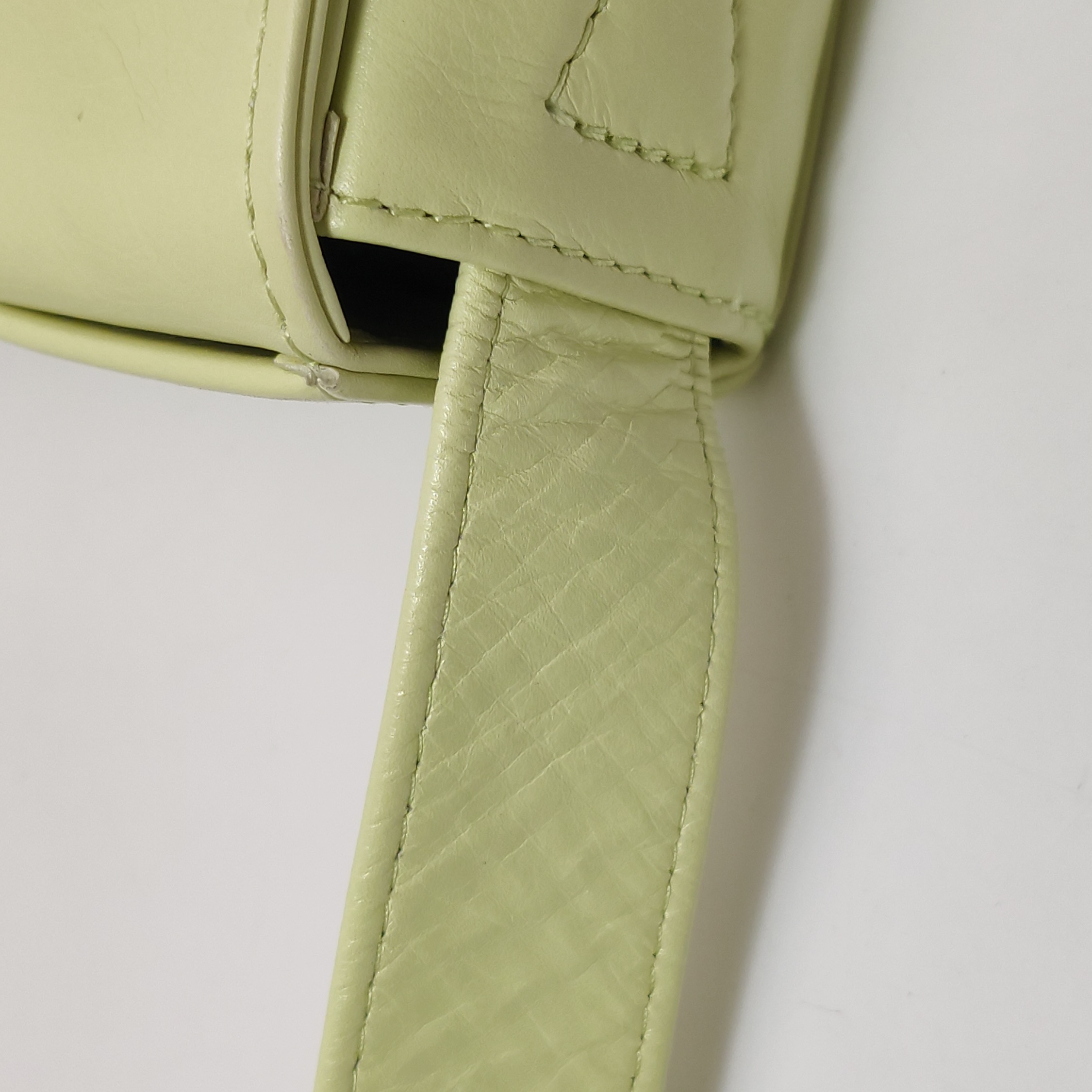 Bottega Veneta Cassette Crossbody Bag Maxi Intrecciato Grained Leather — photo 15 of 16