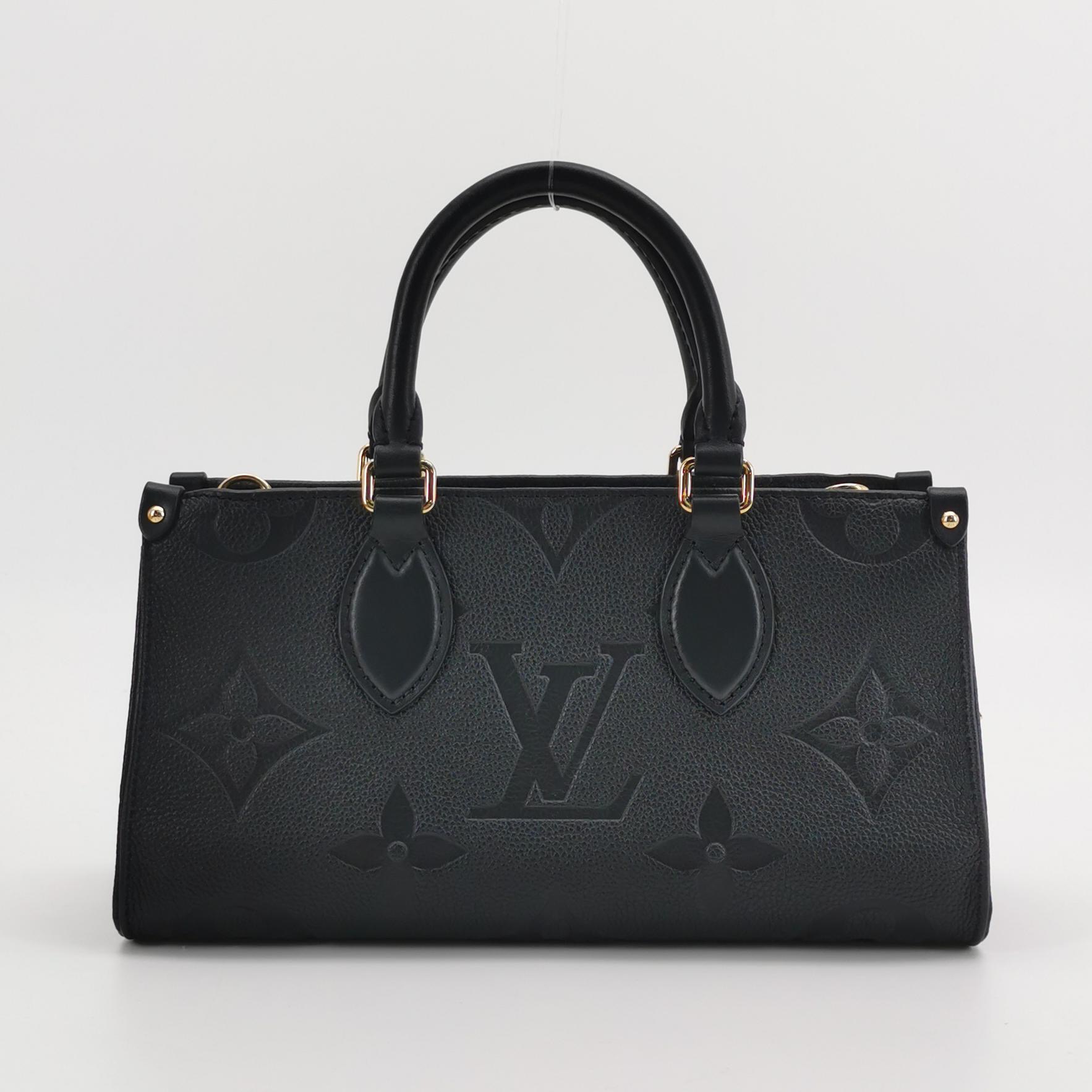 Louis Vuitton(LV) OnTheGo Tote Monogram Empreinte Giant East West — photo 3 of 14