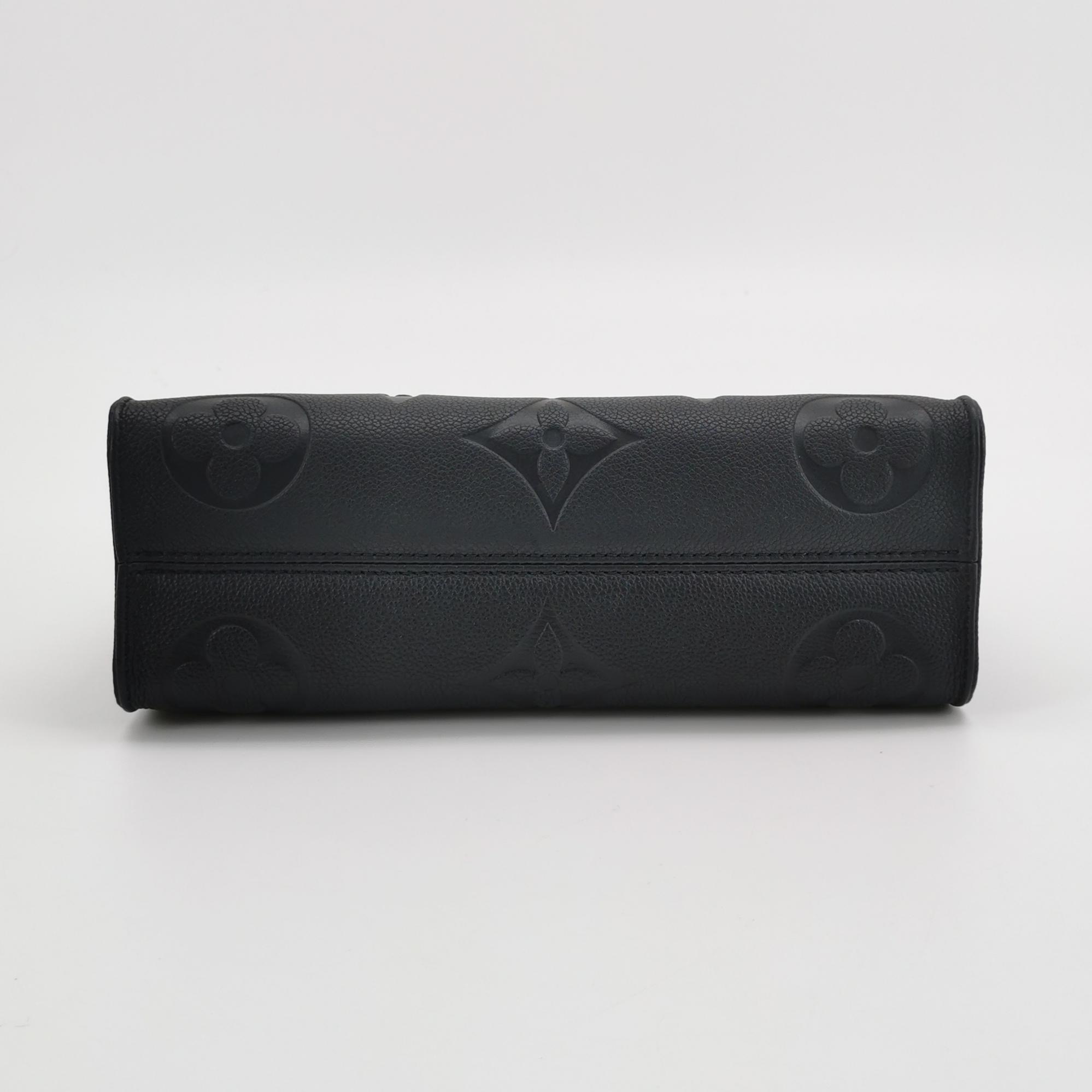 Louis Vuitton(LV) OnTheGo Tote Monogram Empreinte Giant East West — photo 6 of 14