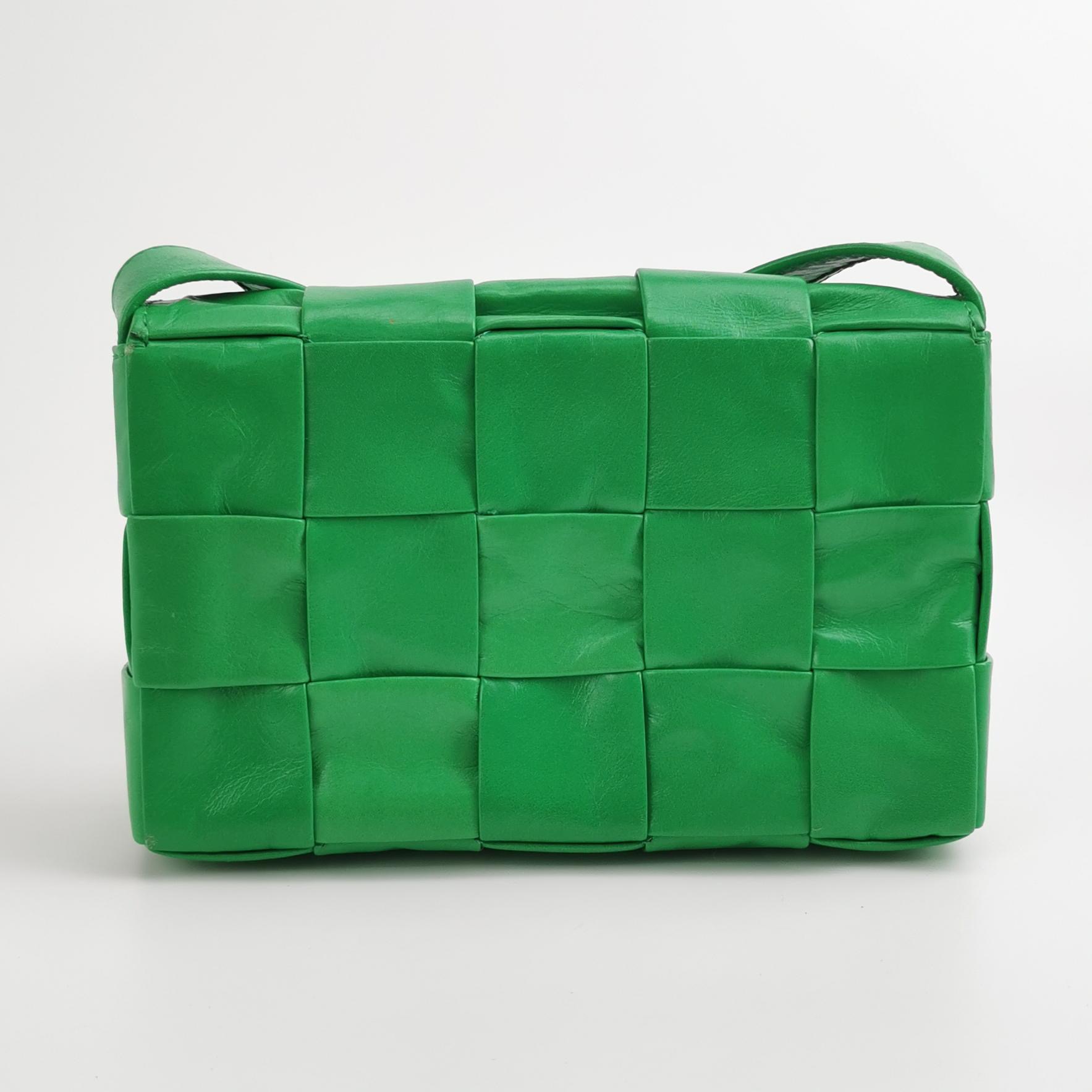 Bottega Veneta Cassette Crossbody Bag Maxi Intrecciato Grained Leather Small — photo 3 of 14
