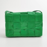 Bottega Veneta Cassette Crossbody Bag Maxi Intrecciato Grained Leather Small — thumbnail 3