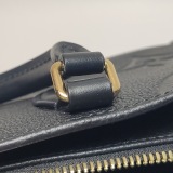 Louis Vuitton(LV) OnTheGo Tote Monogram Empreinte Giant East West — thumbnail 10