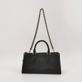 Louis Vuitton(LV) OnTheGo Tote Monogram Empreinte Giant East West — thumbnail 3