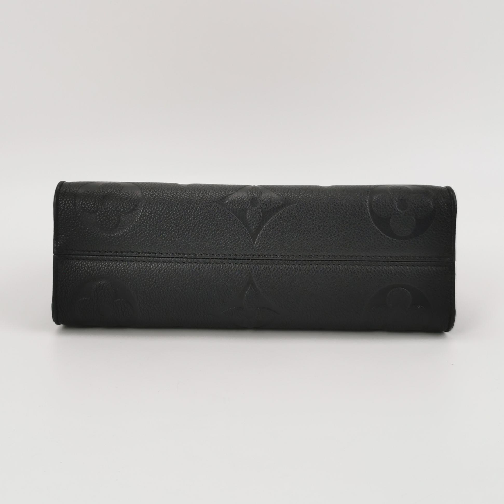 Louis Vuitton(LV) OnTheGo Tote Monogram Empreinte Giant East West — photo 6 of 15