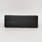 Louis Vuitton(LV) OnTheGo Tote Monogram Empreinte Giant East West — thumbnail 6